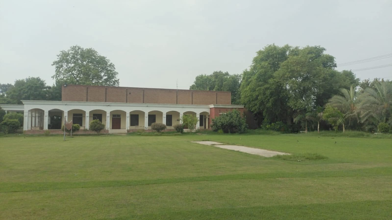 Heritage Building & Lawn